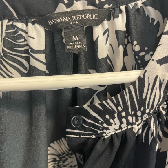 Banana Republic - Floral Blouse, Medium, Blue and Crème/White - Picture 3 of 3